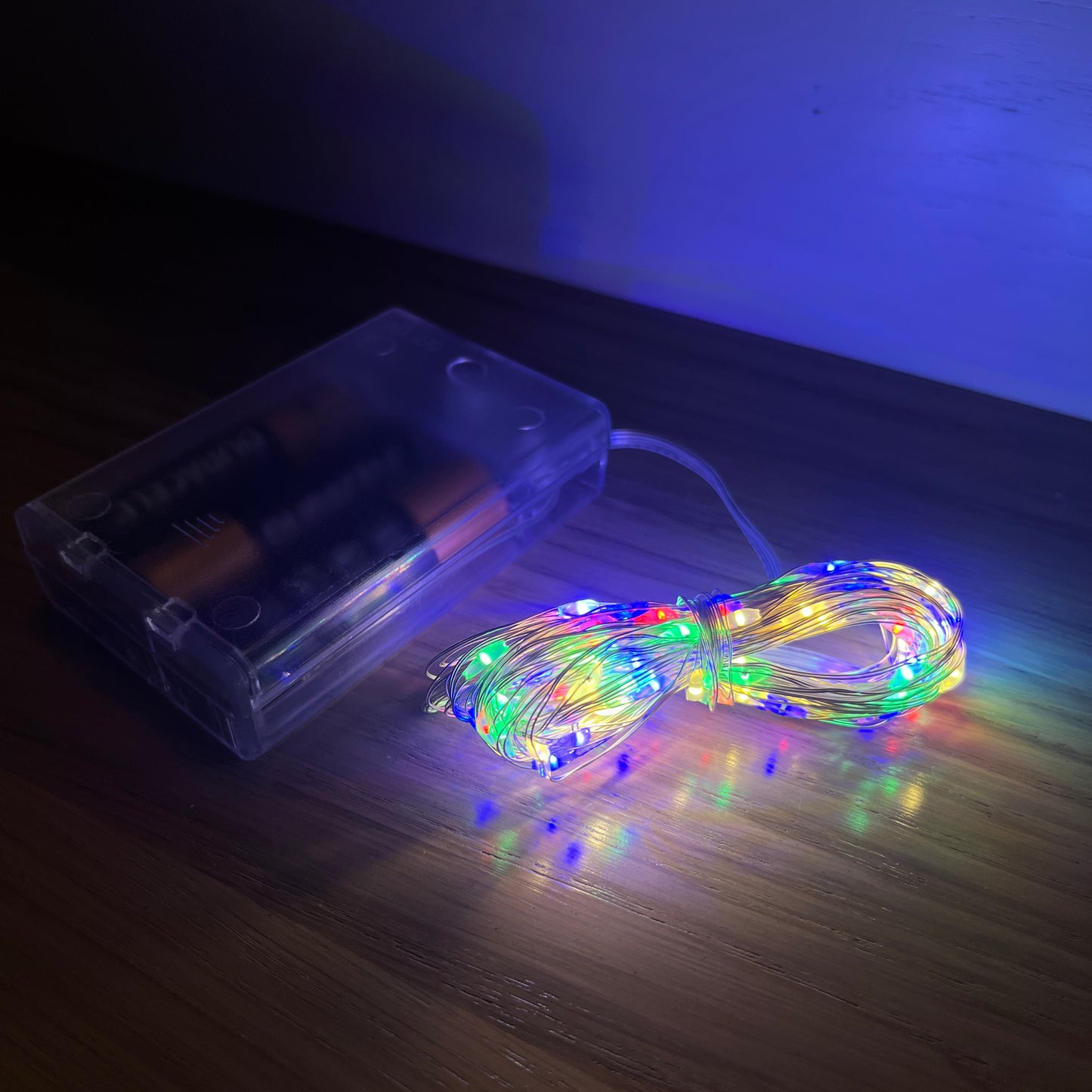 LED lemputės ant vielos